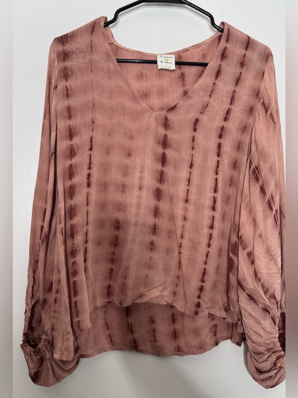 By Together Mauve Tie-Dye V-Neck Blouse oversize sleeves sz Small boho mauve